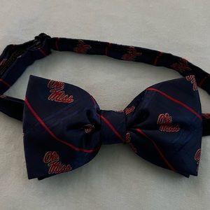🔴🔵Ole Miss Bow Tie